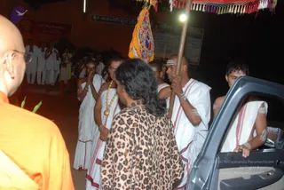 November 05 2010