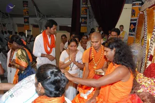 20080717 more darshan 0117 CMP WM.jpg