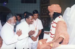 January 04 2004 - Mass Living ENlightenment initiation in Coimbatore