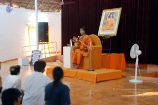 2010-WELCOMING-SWAMIJI-AND-BHAKTHI-SPURANA-CONVENTION