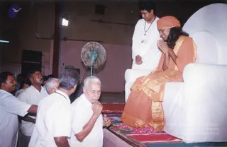 OCtober 6, 7, 8 2004 - 3 Mass Living Enlightenment Initiation conventions at Kancheepuram