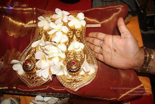 2011 -eNMiracles Collections