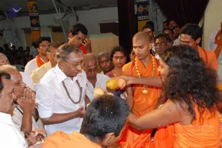 20080717 more darshan 0012 CMP WM.jpg