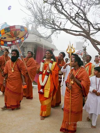20080101 more-procession-temple 070353.jpg