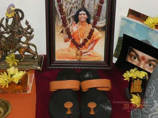 2011 -eNMiracles Collections