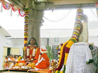 20080101 more-procession-temple 070509.jpg