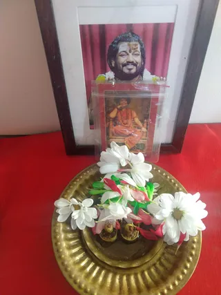 KAILASA-NEW-HYDE-PARK--USA-2020-12-13-18jE3crvgzCOuCJBodbX2vJ9sv48HpWmS.jpg