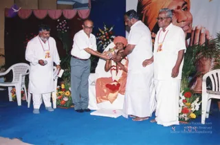 January 04 2004 - Mass Living ENlightenment initiation in Coimbatore