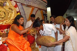 20080717 more darshan 0259 CMP WM.jpg