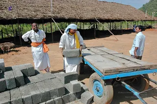 April 2008 - Making Of Kailaasa In Tiruvannamalai