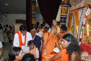 20080717 more darshan 0377 CMP WM.jpg