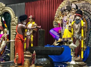 KAILASA-LOS-ANGELES--USA-2020-12-10-1fFusPxz0smySX0Iwbf2LZ0yh8-5UauTQ.jpg