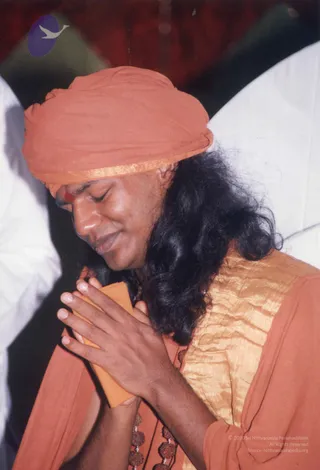 OCtober 6, 7, 8 2004 - 3 Mass Living Enlightenment Initiation conventions at Kancheepuram