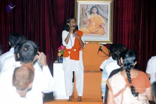 2010-WELCOMING-SWAMIJI-AND-BHAKTHI-SPURANA-CONVENTION