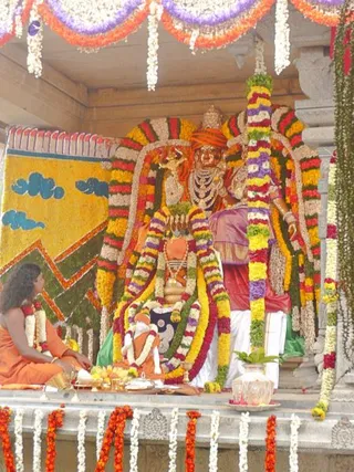 20080101 more-procession-temple 070579.jpg