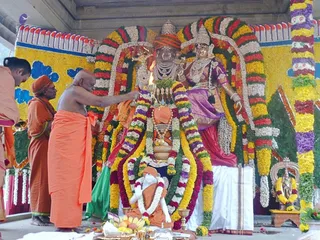 20080101 more-procession-temple 070644.jpg