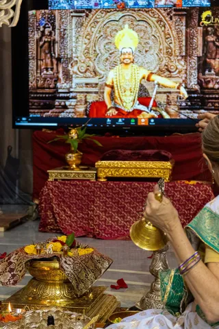 KAILASA-LOS-ANGELES--USA-2019-12-20-1mrTzHB3zKG9sPa4L4nG0Rp7cTnSiGA6d.jpg
