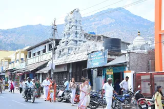 Oneness with the Avatar - Day 4 - Kailasa in Tiruvannamalai