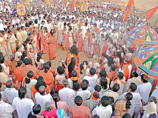 20080101 more procession 070148.jpg