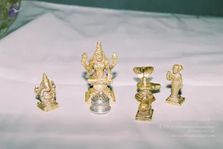 1978-MATERIALS-USED-BY-SWAMIJI-DURING-CHILDHOOD-DAYS