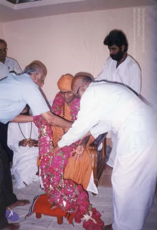 2002 Visit-to-Murugan-Temple AFP-13562