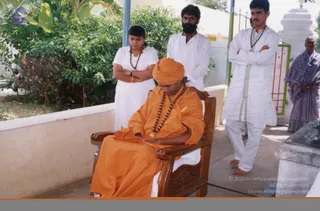 2002 Visit-to-Murugan-Temple AFP-13562