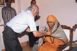 2002 Visit-to-Murugan-Temple AFP-13562