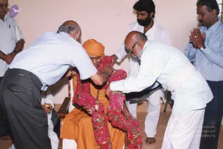 2002 Visit-to-Murugan-Temple AFP-13562