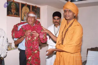 2002 Visit-to-Murugan-Temple AFP-13562