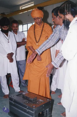 2002 Visit-to-Murugan-Temple AFP-13562
