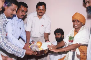 2002 Visit-to-Murugan-Temple AFP-13562