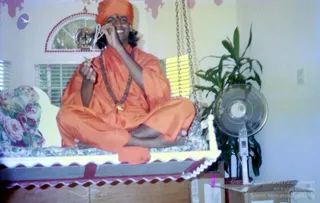 2003-Glimpses-from-Vijaya-Yatra-world-tour