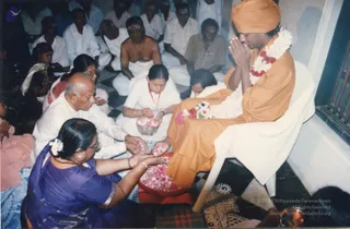 2003-Glimpses-of-House-Visit-and-Paada Pooja