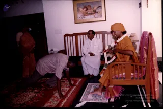 2003-Visit-to-devotees-House-Chennai