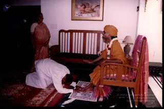 2003-Visit-to-devotees-House-Chennai