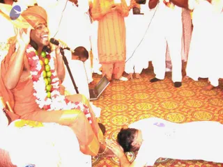 2004-12-to-15-Feb-Ananda-Darshan-Paada-Pooja-San-Jose-USA