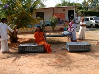 2004-DHAKSHINAMURTHY-ARRIVAL-ADIKAILASA