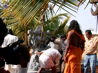 2004-DHAKSHINAMURTHY-ARRIVAL-ADIKAILASA