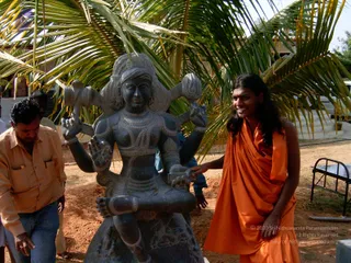 2004-DHAKSHINAMURTHY-ARRIVAL-ADIKAILASA