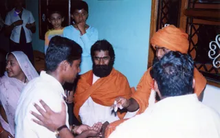 2004-Kanchipuram-House-Visit-And-Paada-Pooja