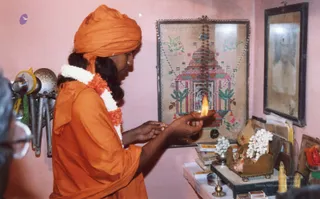 2004-Kanchipuram-House-Visit-And-Paada-Pooja