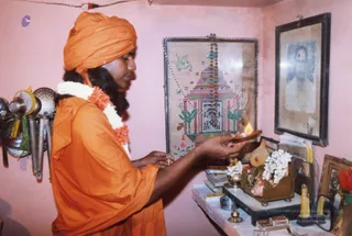 2004-Kanchipuram-House-Visit-And-Paada-Pooja