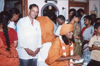 2004-Kanchipuram-House-Visit-And-Paada-Pooja