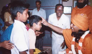 2004-Kanchipuram-House-Visit-And-Paada-Pooja