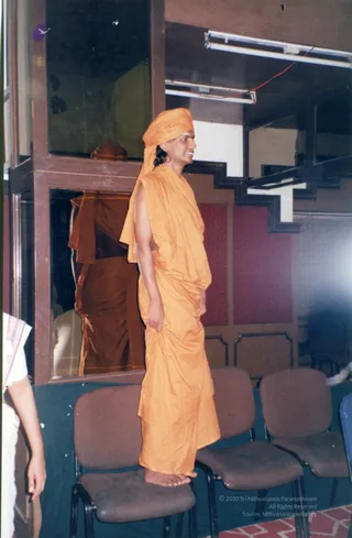 2004-Kanchipuram-House-Visit-And-Paada-Pooja