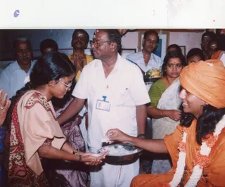 2004-Kanchipuram-House-Visit-And-Paada-Pooja