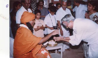2004-Kanchipuram-House-Visit-And-Paada-Pooja