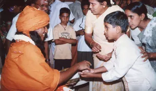 2004-Kanchipuram-House-Visit-And-Paada-Pooja