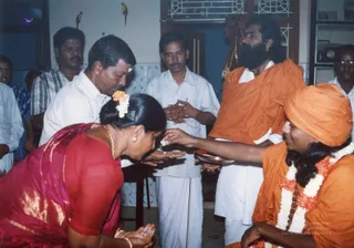 2004-Kanchipuram-House-Visit-And-Paada-Pooja