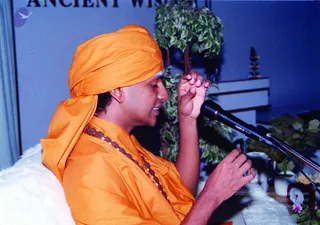 2004-ManyMoods Of The Master